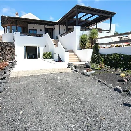 Sleeps 10 With Pool And Air Con * Nazaret