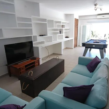 Sleeps 10 With Pool And Air Con * Nazaret